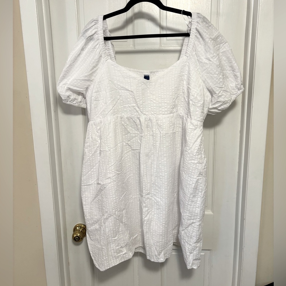 Old Navy Seersucker Puff Sleeve Dress